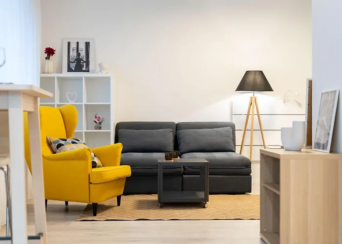 Apartamento Sunny Yellow Vibes - Balcony & Prime Location Bratislava