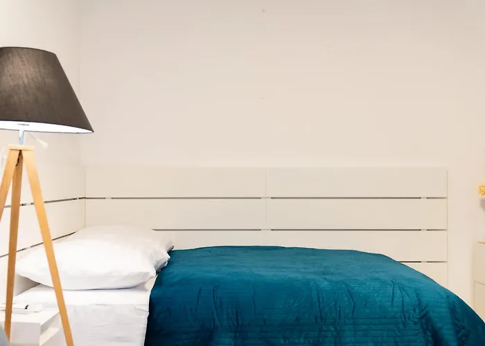 Sunny Yellow Vibes - Balcony & Prime Location * Bratislava